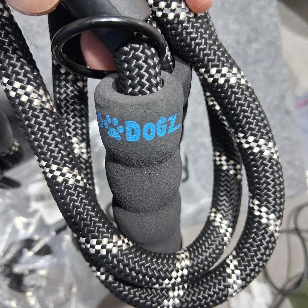 Taglory Rope Dog Leash 4 FT with Comfortable Padded Handle, Highly Reflective Th